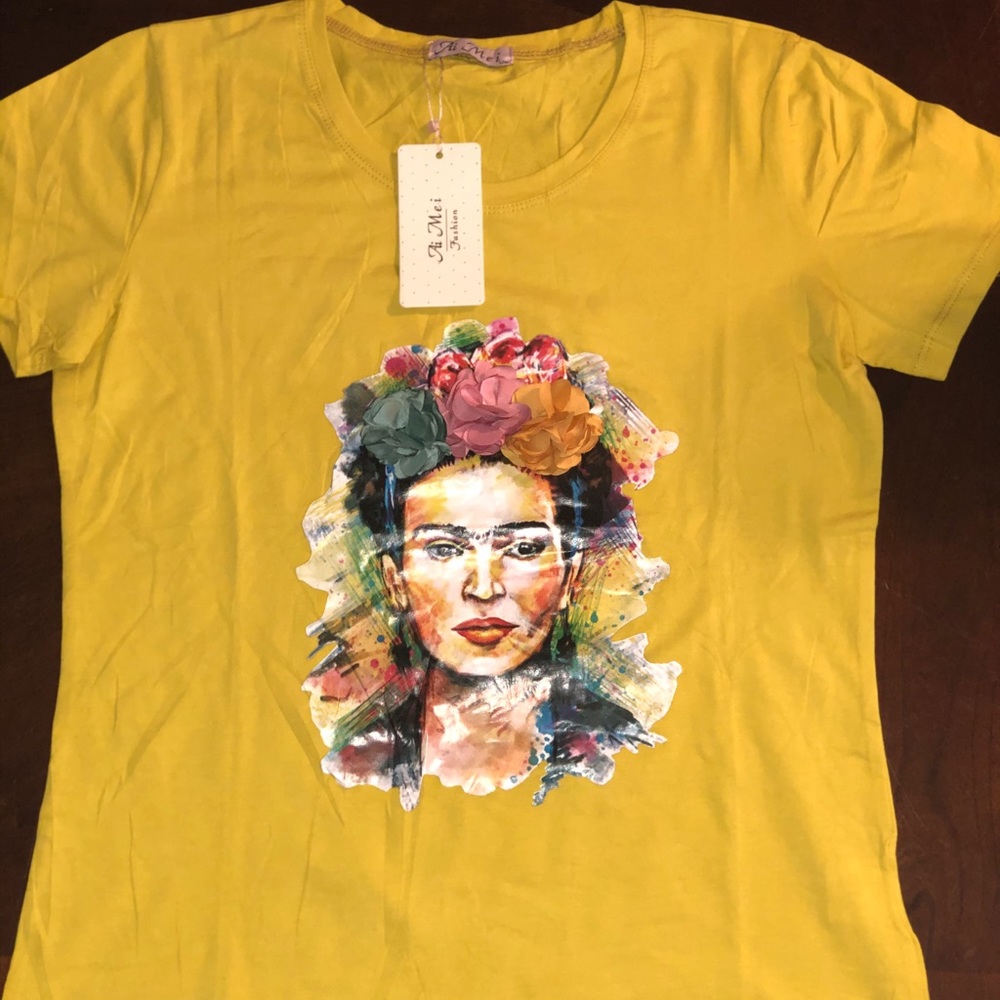 Yellow shirt with Frida Kahlo